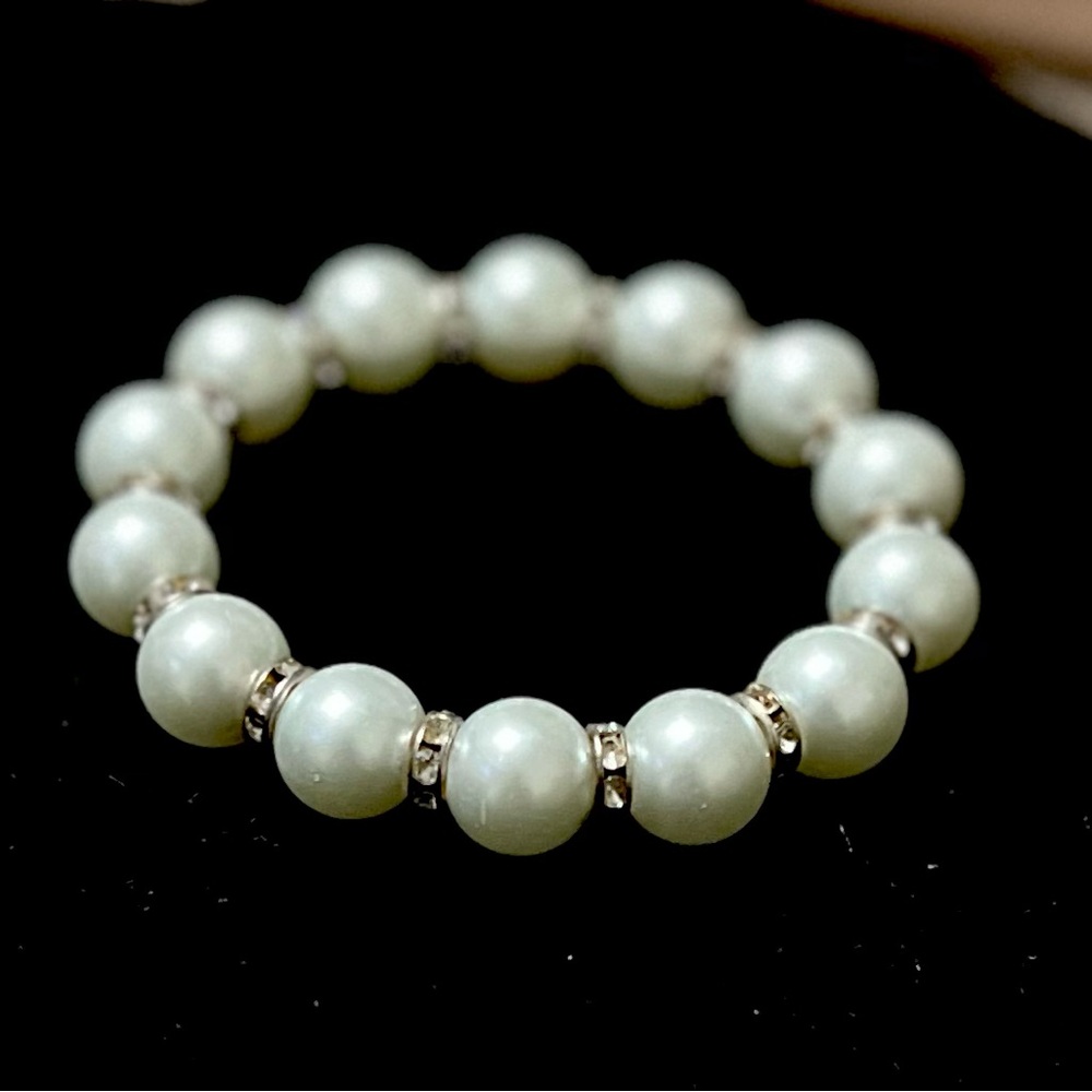 White Pearl Silver Bracelet with Rhinestone Spacers